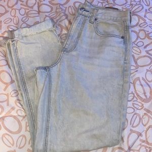 American Eagle mom jeans size 6
